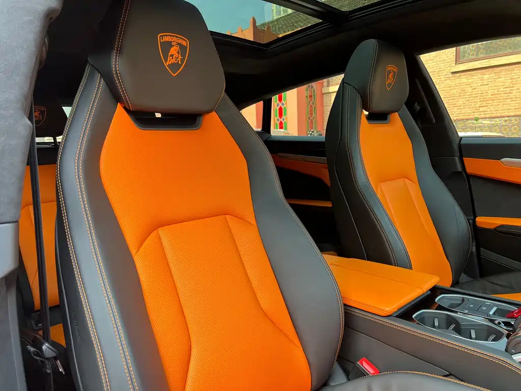 Lamborghini Urus — миниатюра 8
