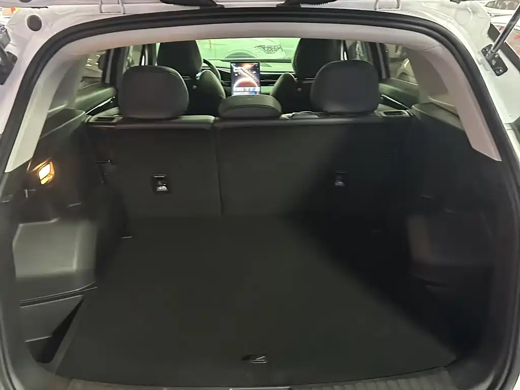 GEELY AUTOMOBILE BOYUE L