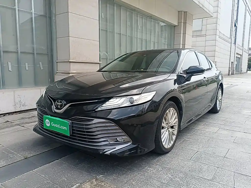 Toyota Camry — миниатюра 2