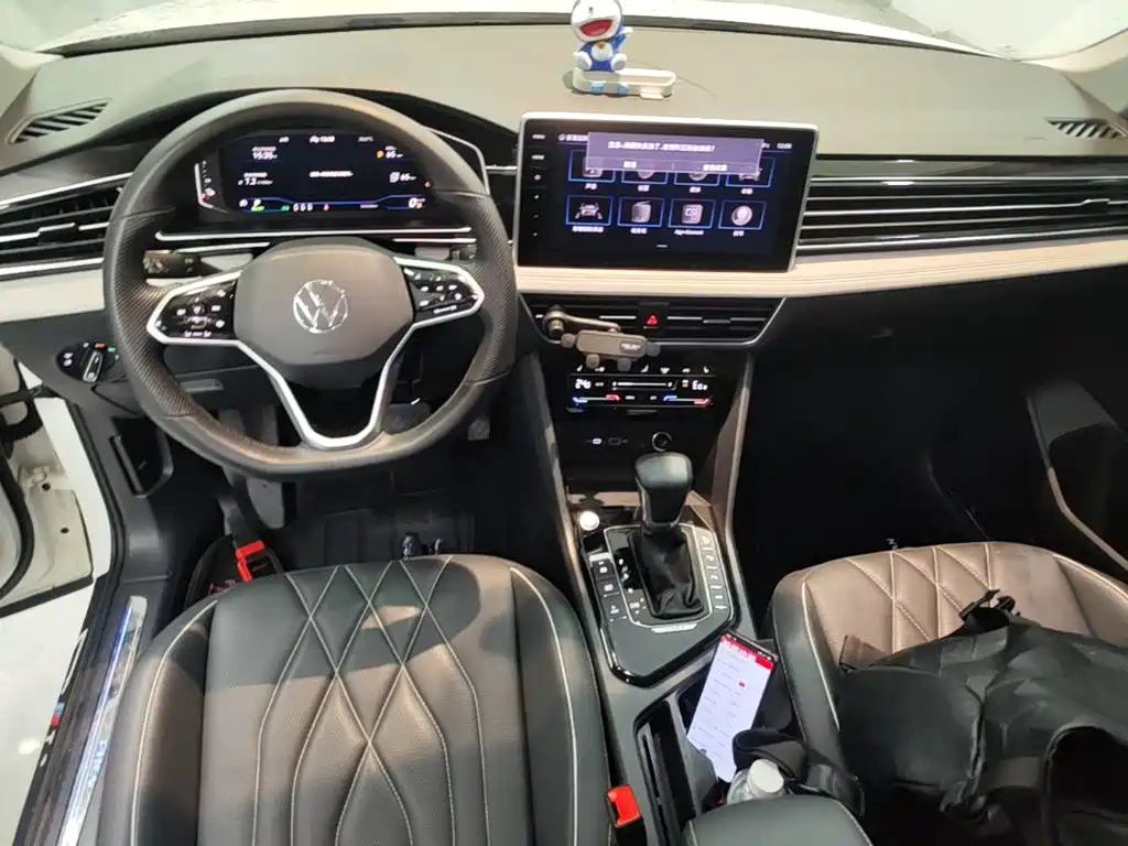 Volkswagen Tiguan L PHEV — миниатюра 10