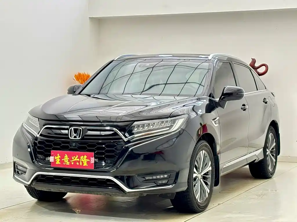 HONDA UR V