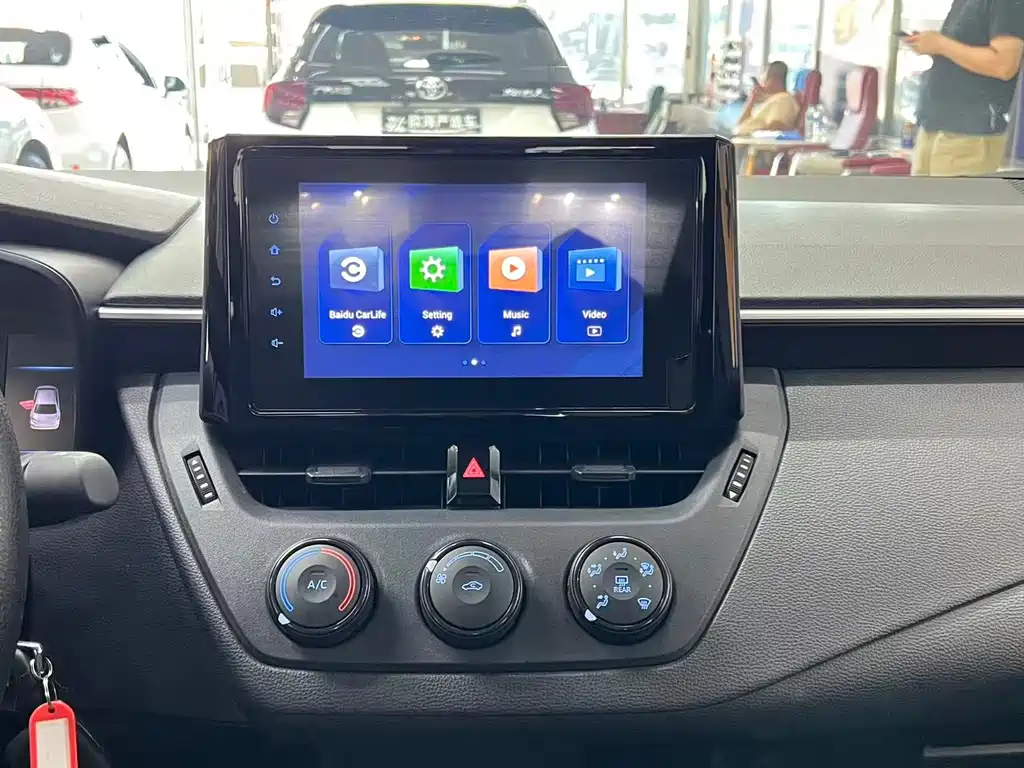 Toyota Corolla — миниатюра 10