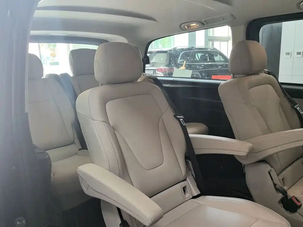 Mercedes-Benz Vito — миниатюра 23