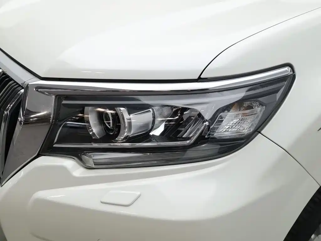 Toyota Prado — миниатюра 7