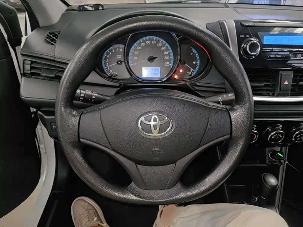 Toyota Yaris L — миниатюра 11