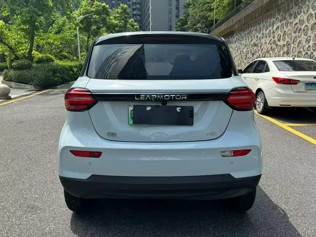 Leapmotor Leapmotor T03 — миниатюра 4