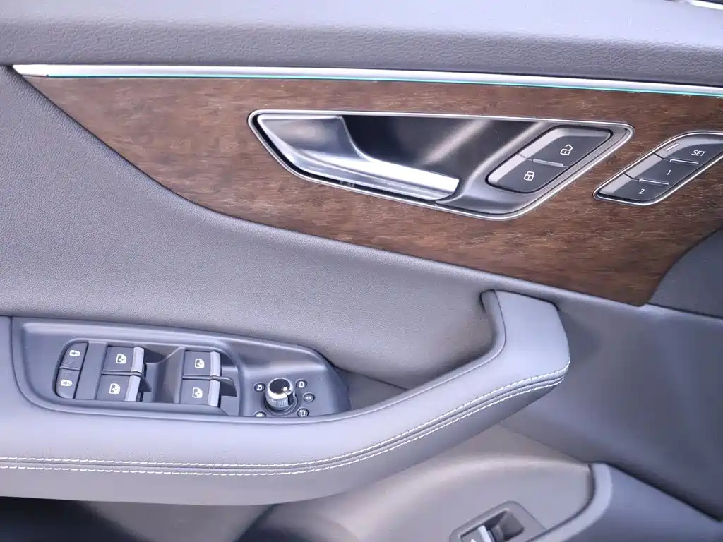 Audi Q7 — миниатюра 17