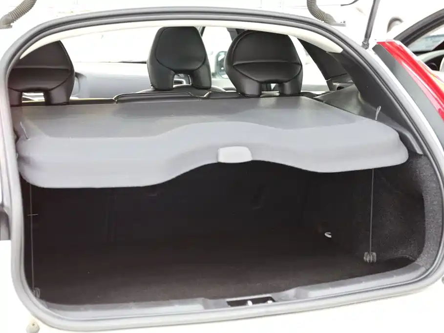 Volvo V40 — миниатюра 22