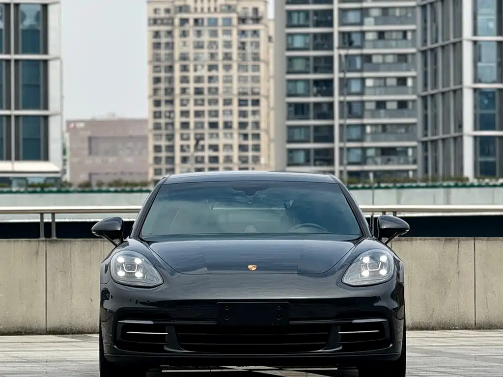 Porsche Panamera — миниатюра 2