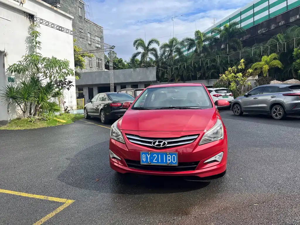 Hyundai Verna — миниатюра 2