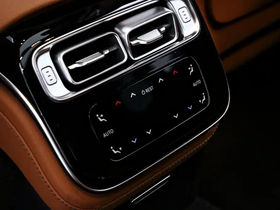 Mercedes-Benz S-Class — миниатюра 16