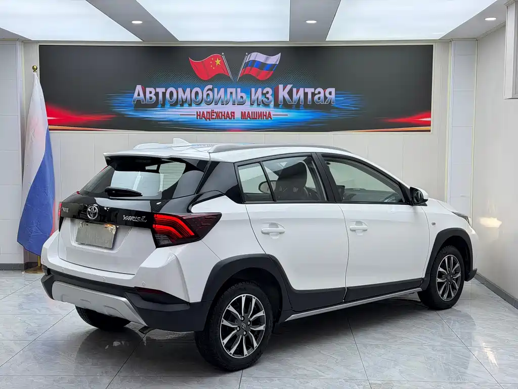 Toyota Yaris L — миниатюра 4