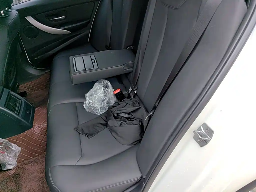BMW 3 Series — миниатюра 17