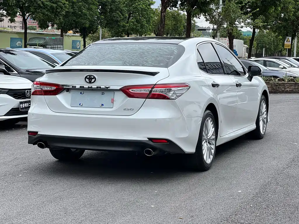 Toyota Camry 2018 2.5G Luxury