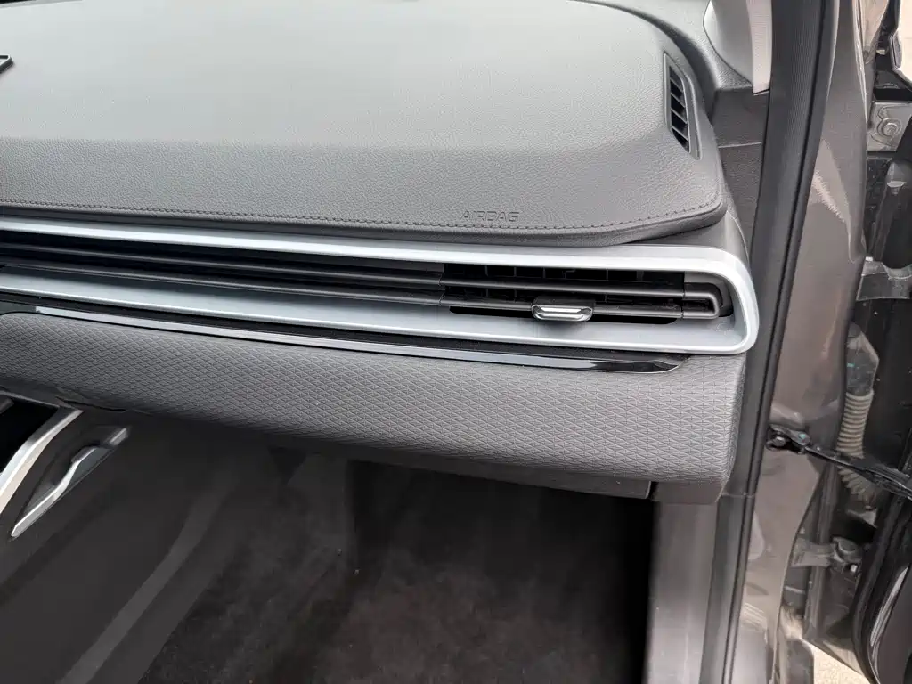 Geely Emgrand — миниатюра 5