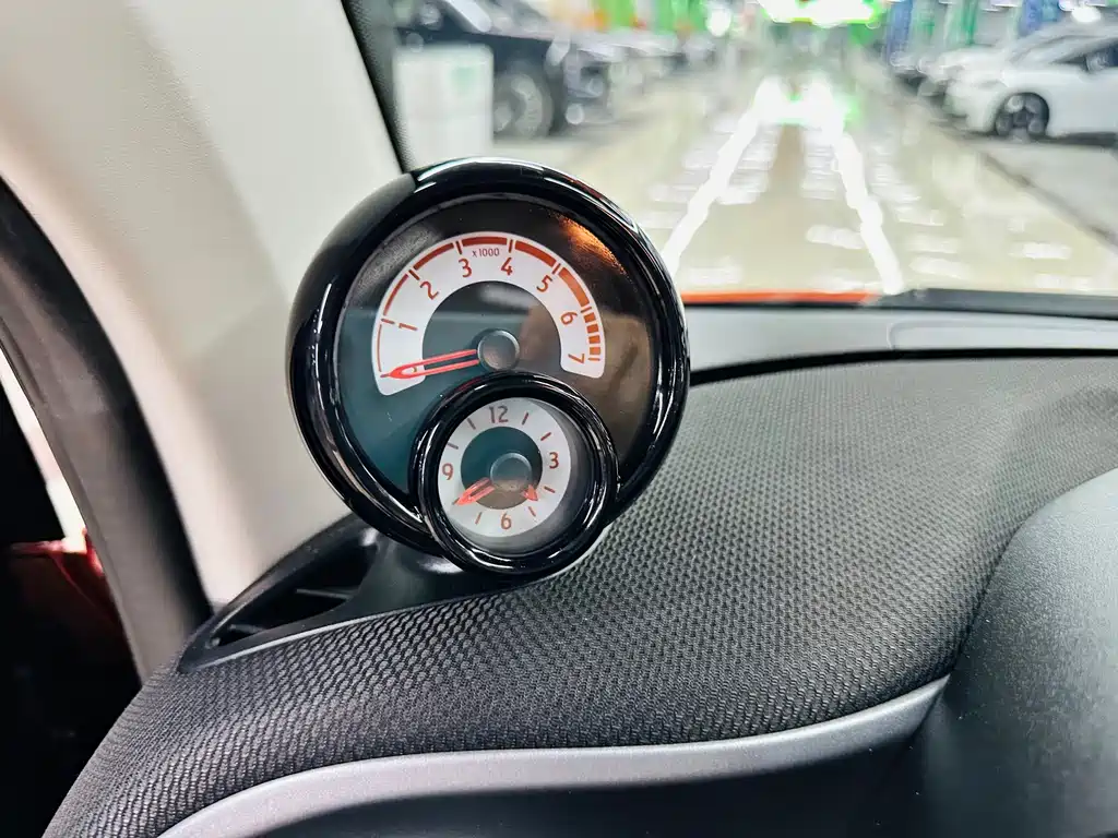 Smart fortwo 0.9T 66 kW Hardtop Pioneer Edition China V, фото 26
