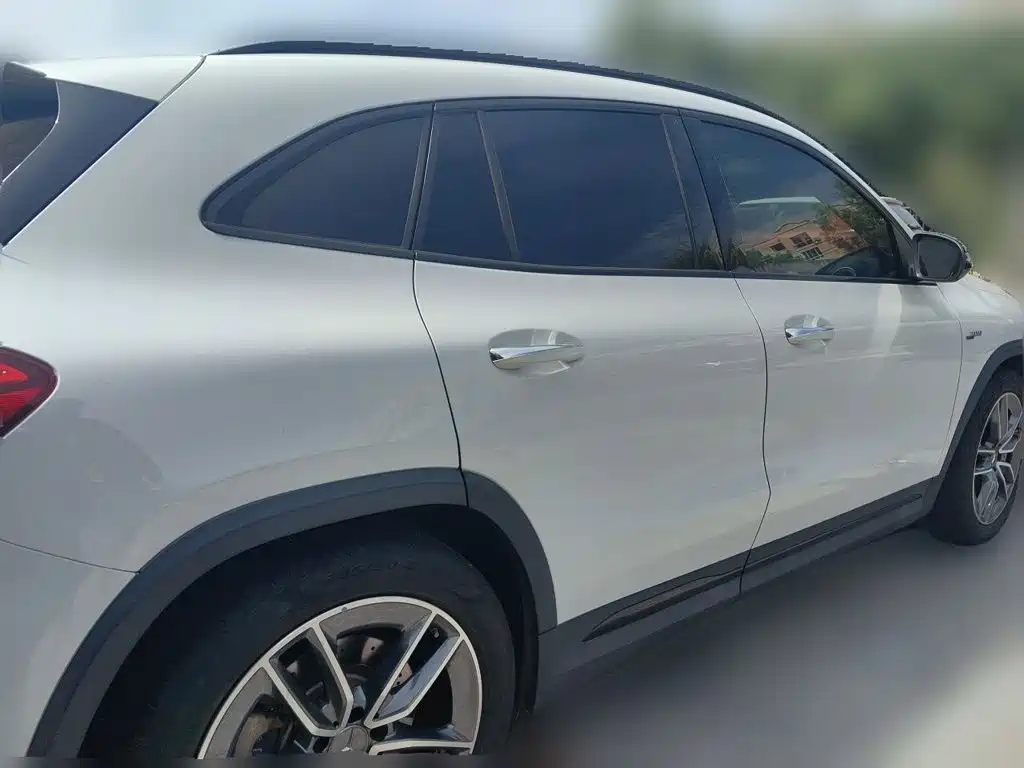 Mercedes-Benz GLA AMG — миниатюра 8