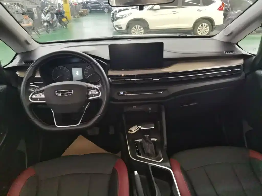 Geely Vision X3 — миниатюра 10