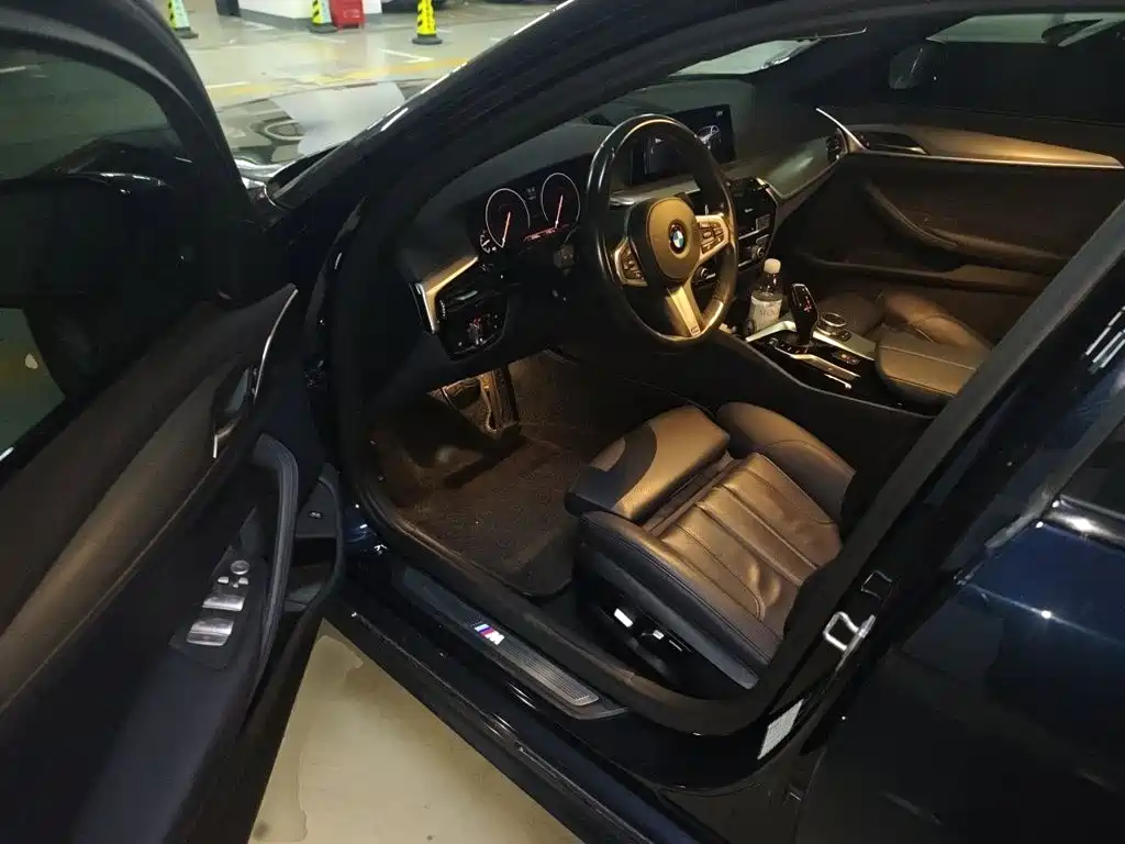 BMW 5 Series (Import) — миниатюра 14