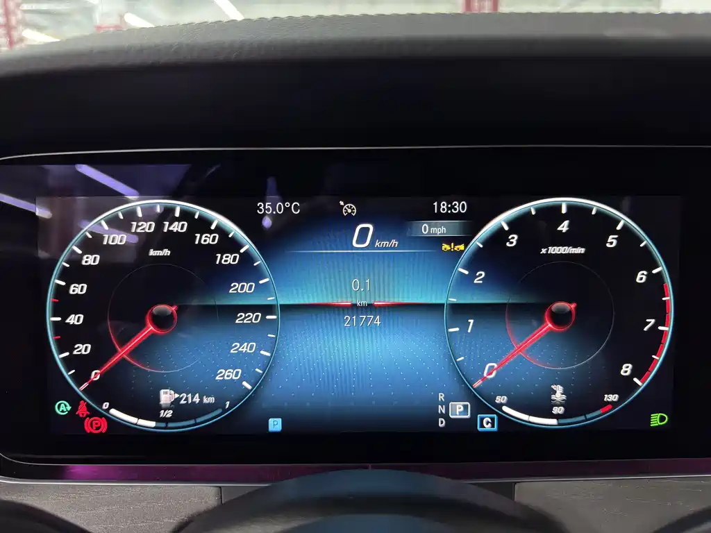 Mercedes-Benz E-Class — миниатюра 8