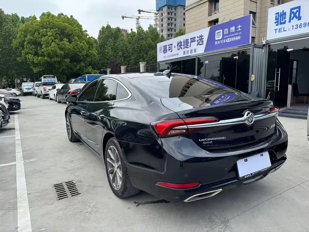 Buick LaCrosse 2021 652T Luxury