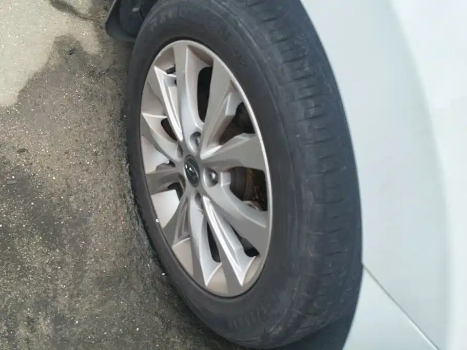 Hyundai Elantra Langdong — миниатюра 6