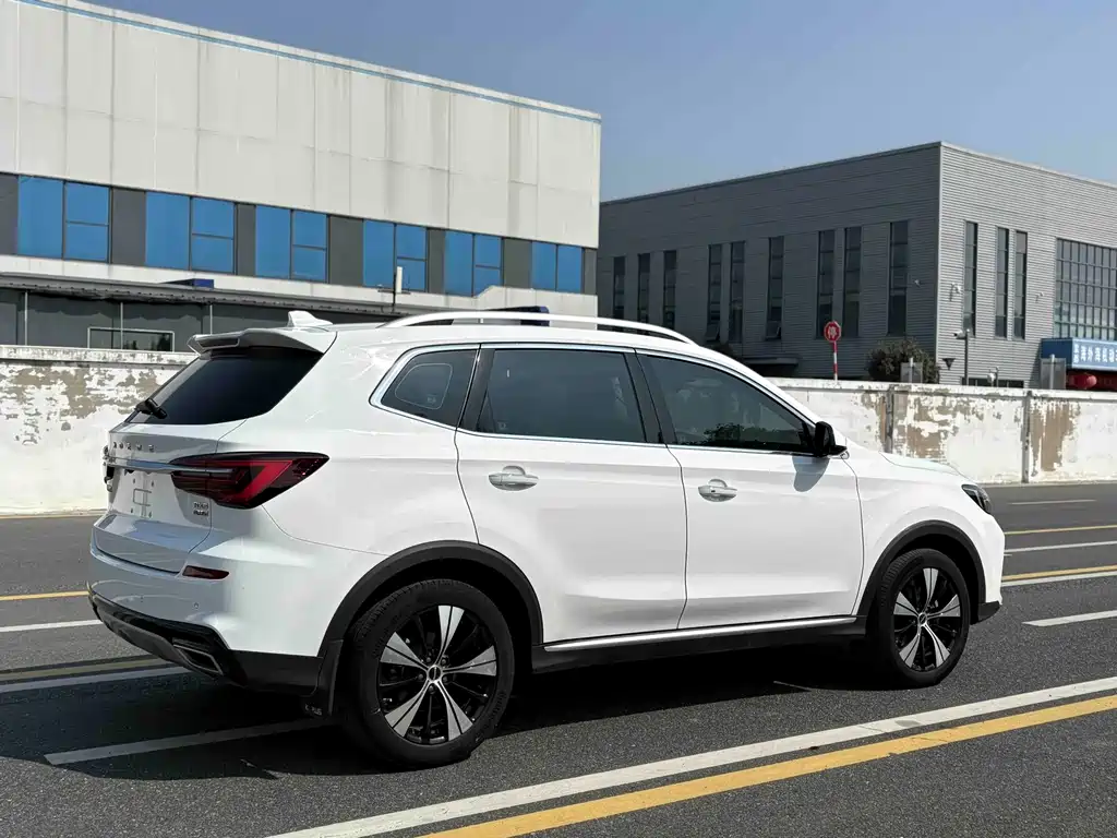 Roewe RX5 — миниатюра 8