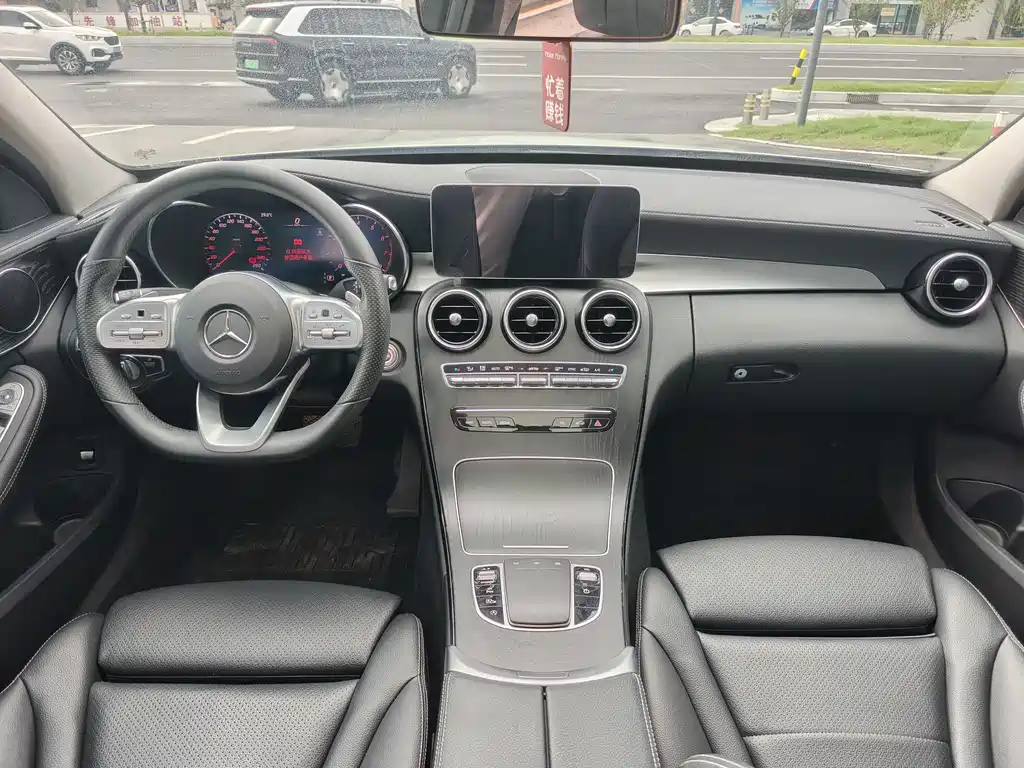 Mercedes-Benz C-Class — миниатюра 10
