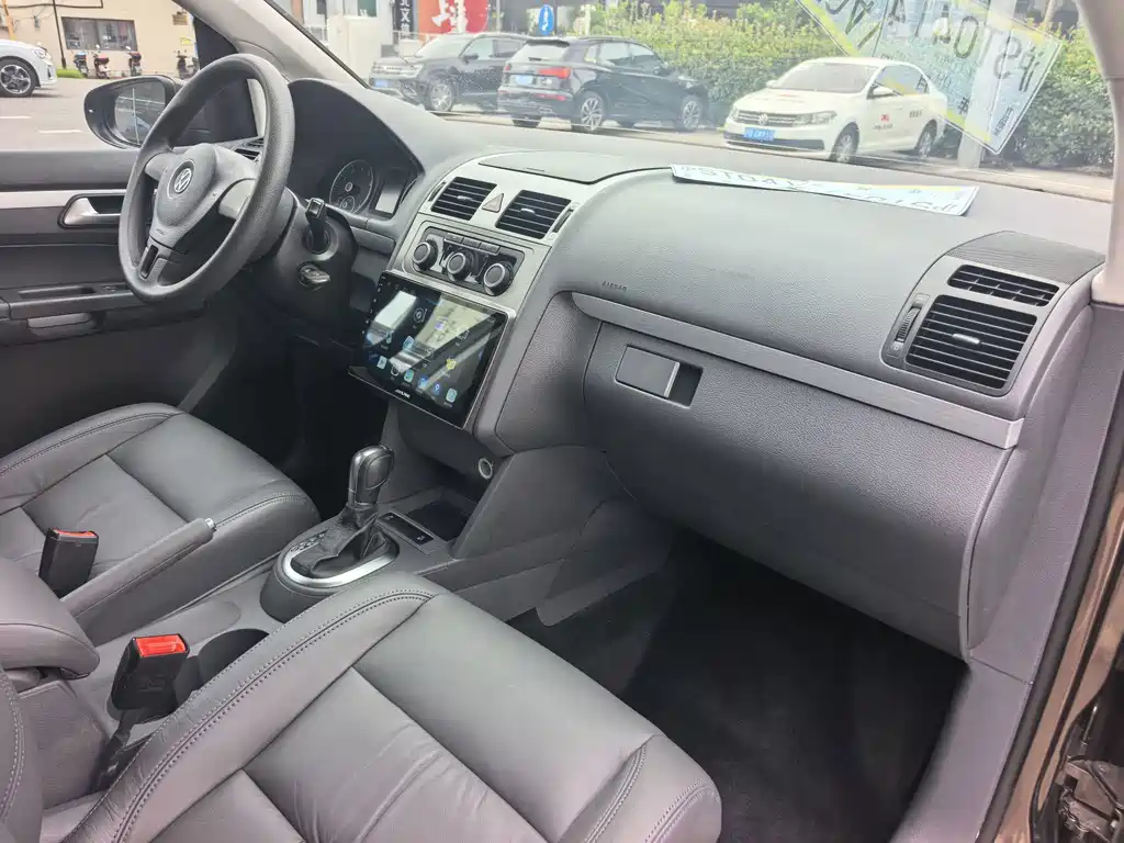 Volkswagen Touran — миниатюра 7