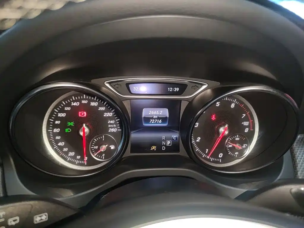 Mercedes-Benz GLA — миниатюра 12