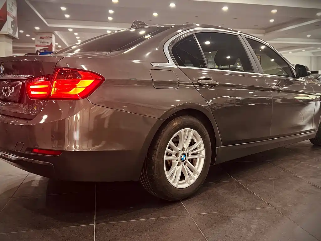 BMW 3 Series — миниатюра 7