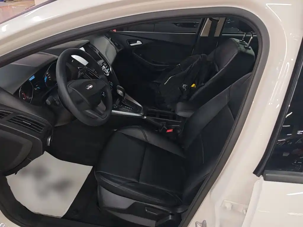 Ford Focus — миниатюра 15