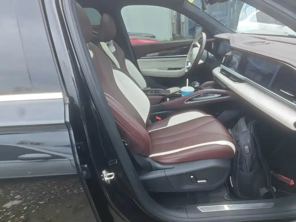 Geely Xingyue L — миниатюра 25