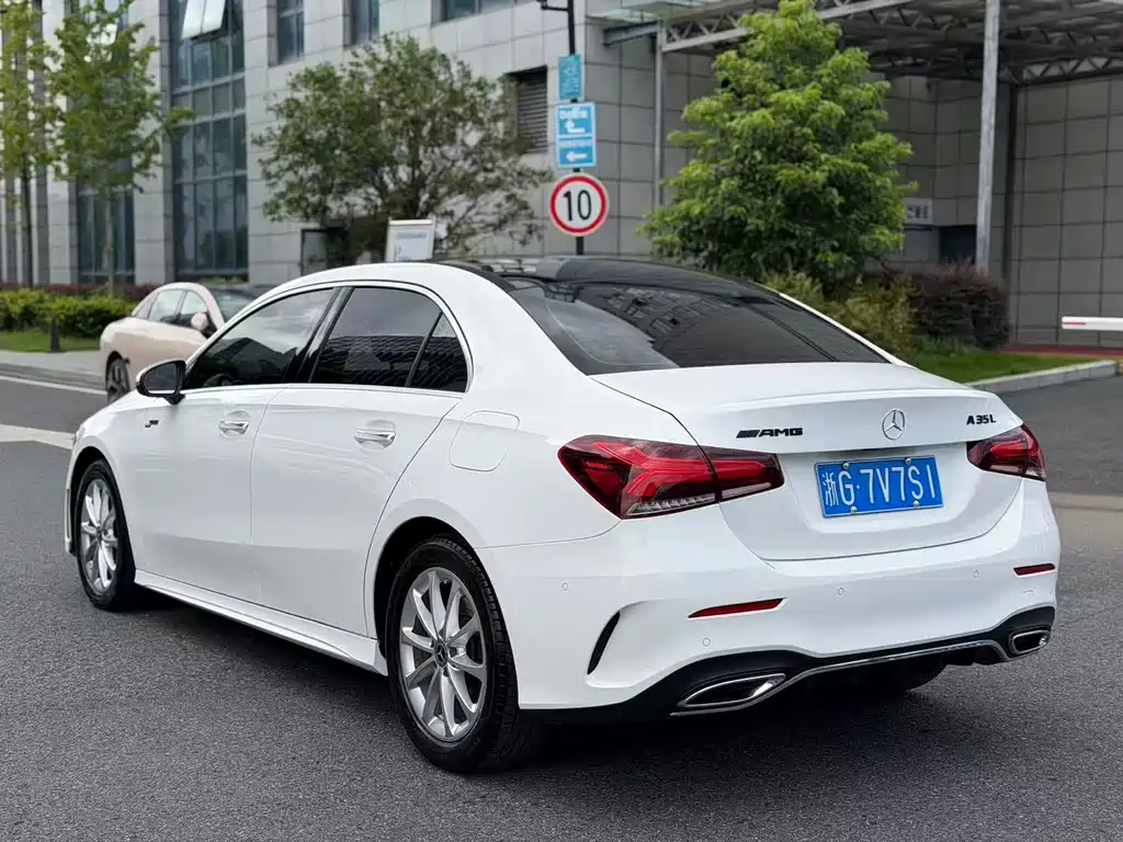 Mercedes-Benz A-Class — миниатюра 13