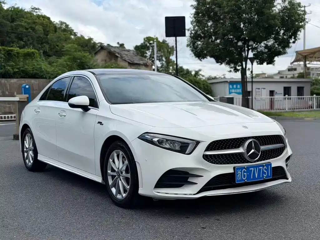 Mercedes-Benz A-Class — миниатюра 3