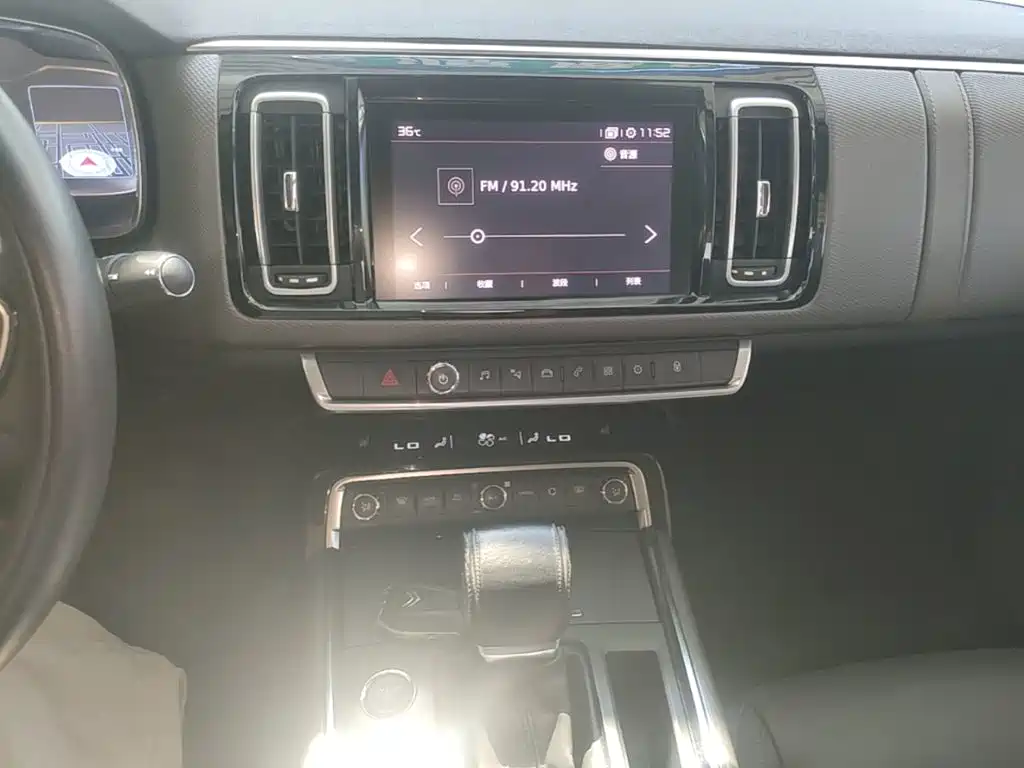 Citroen C6 — миниатюра 13