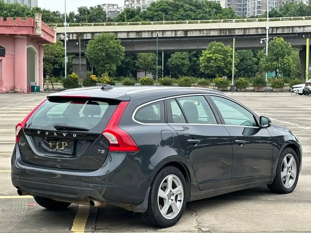 Volvo V60 — миниатюра 4