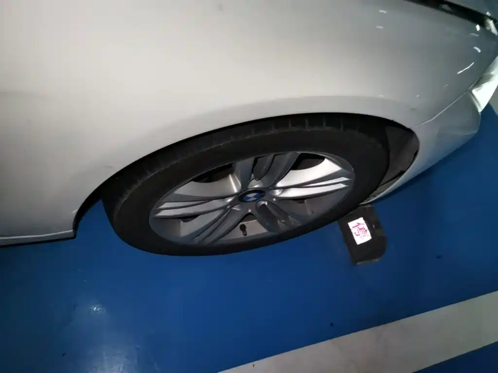 BMW 3 Series — миниатюра 12
