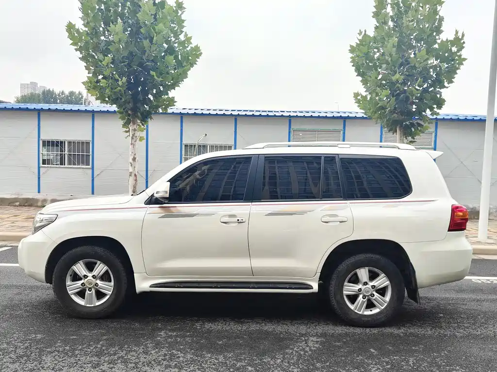 Toyota Land Cruiser — миниатюра 17