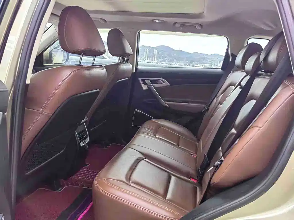 Geely Boyue — миниатюра 8