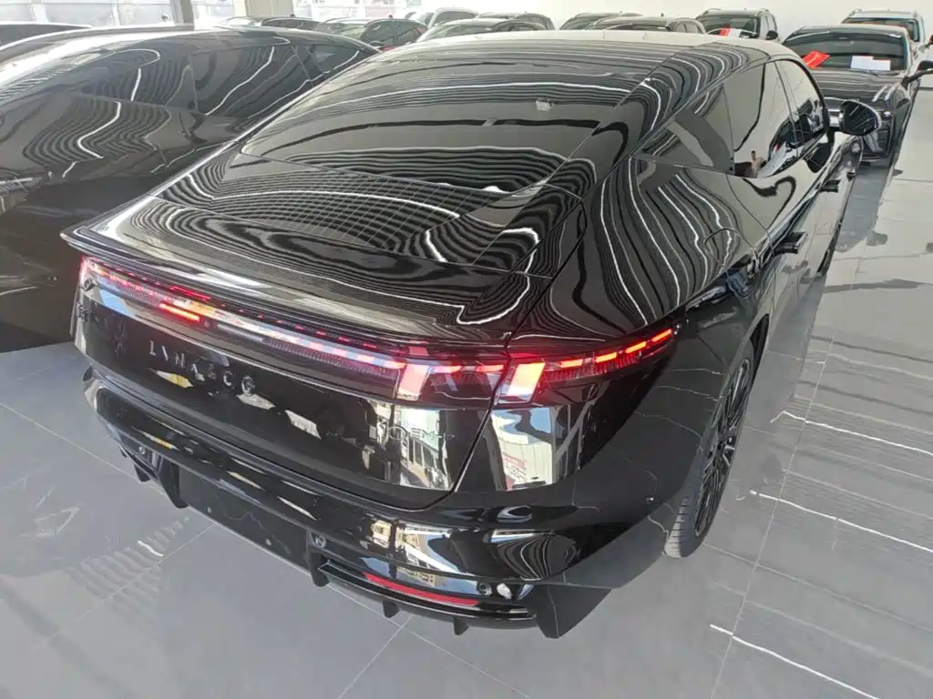 Lynk & Co 10 — миниатюра 7