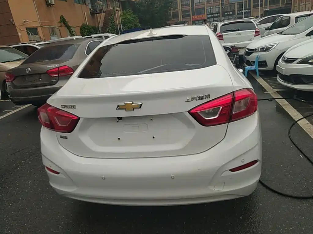 Chevrolet Cruze — миниатюра 6