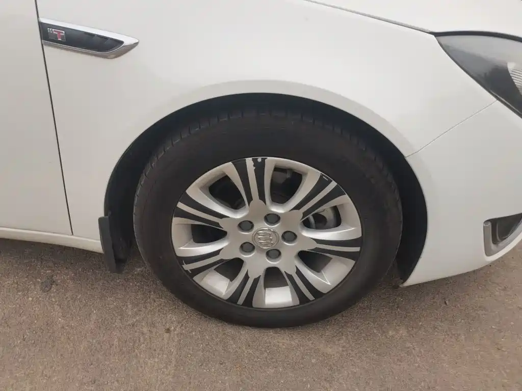 Buick Regal — миниатюра 8