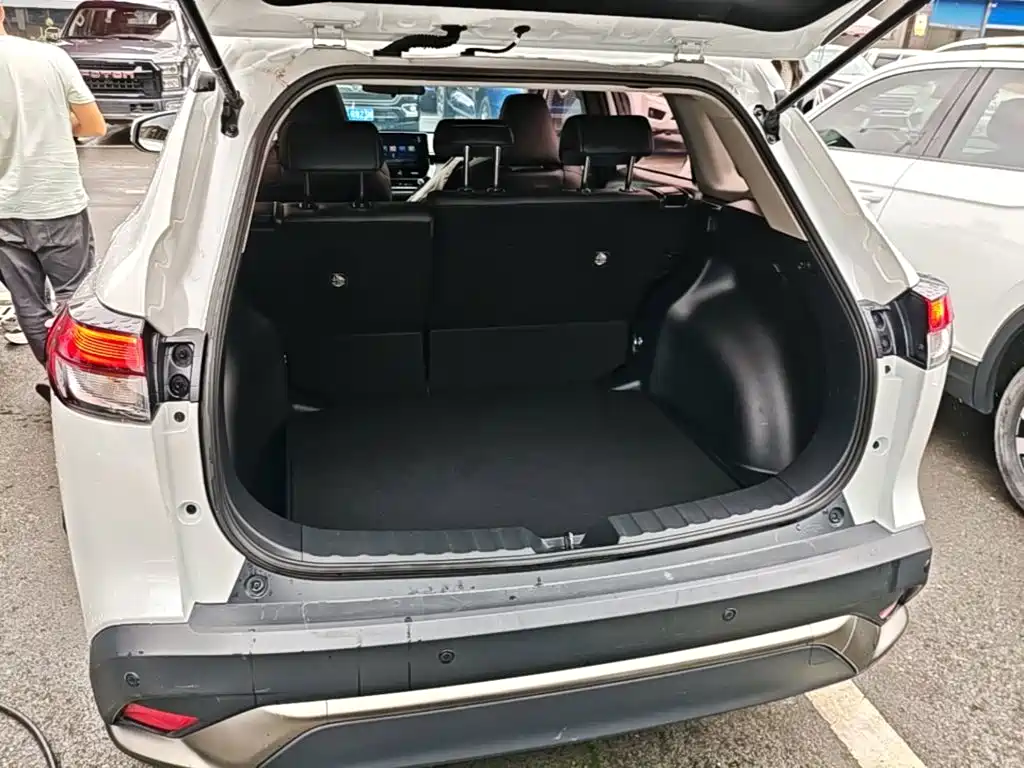 Toyota Frontlander — миниатюра 19