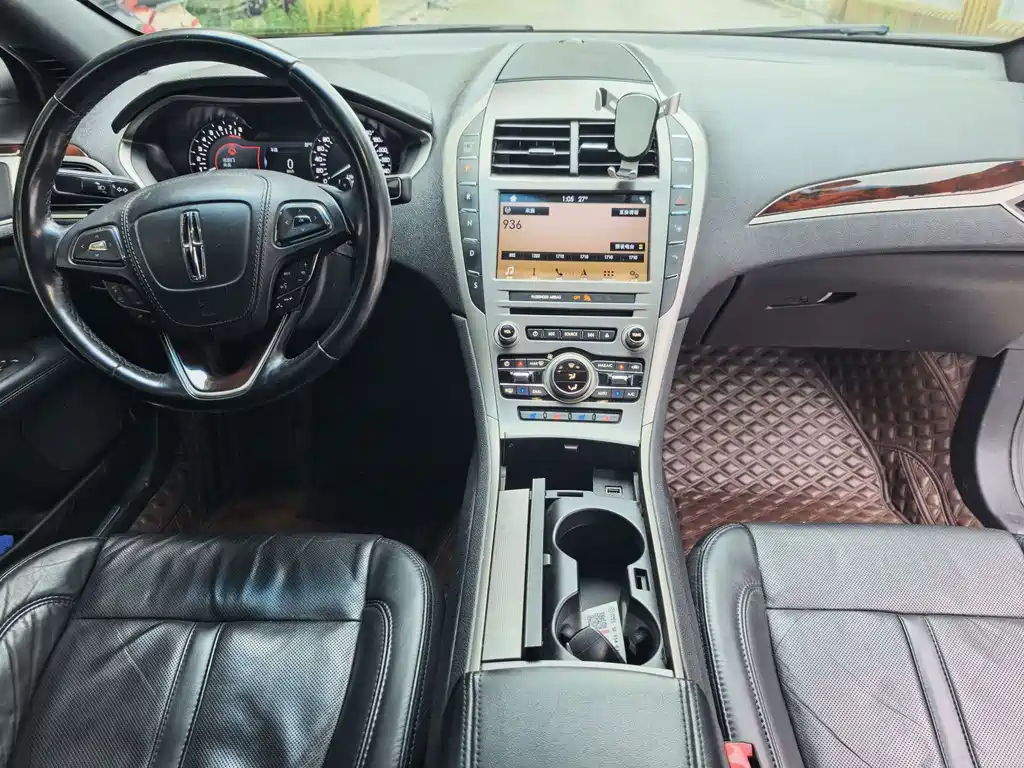 Lincoln MKZ — миниатюра 10