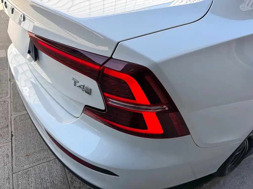 Volvo S60 — миниатюра 35