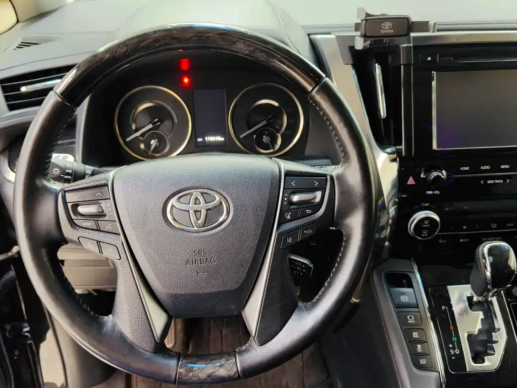Toyota Vellfire — миниатюра 15