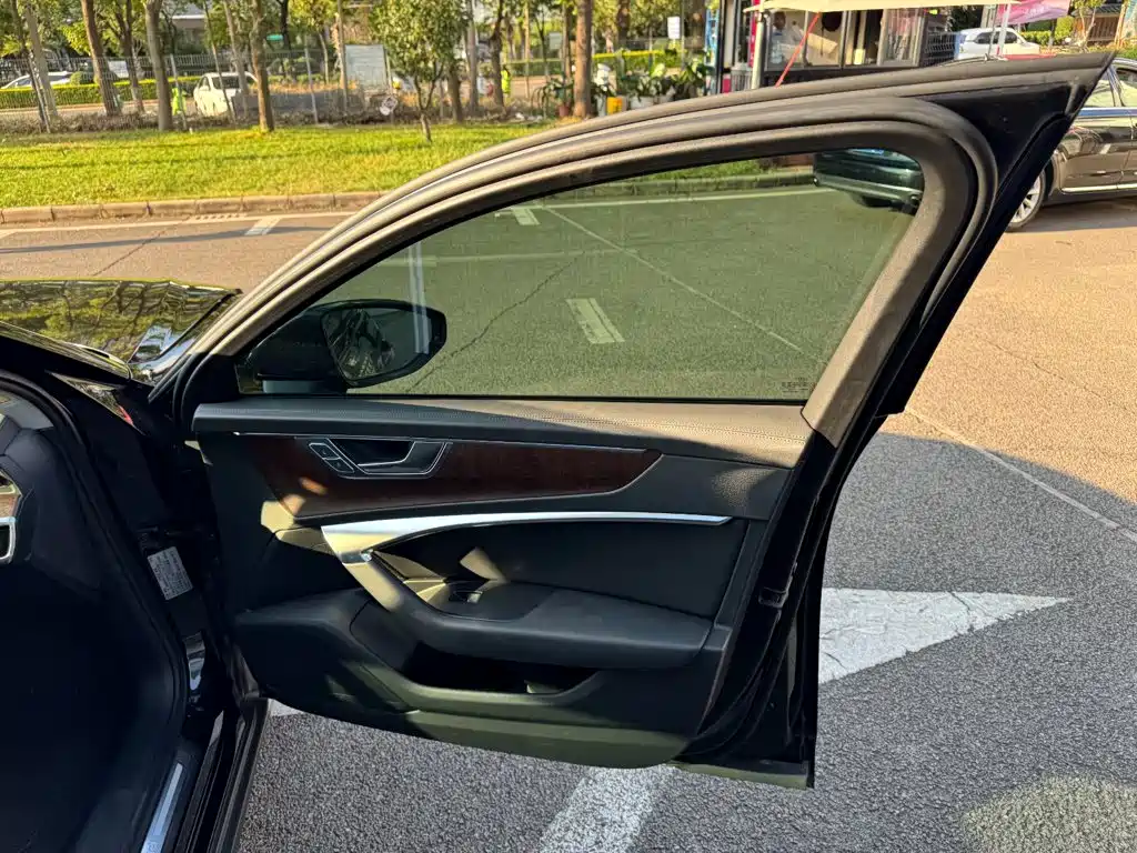 Audi A6 (Import) — миниатюра 21
