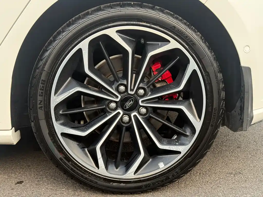 Ford Focus — миниатюра 9