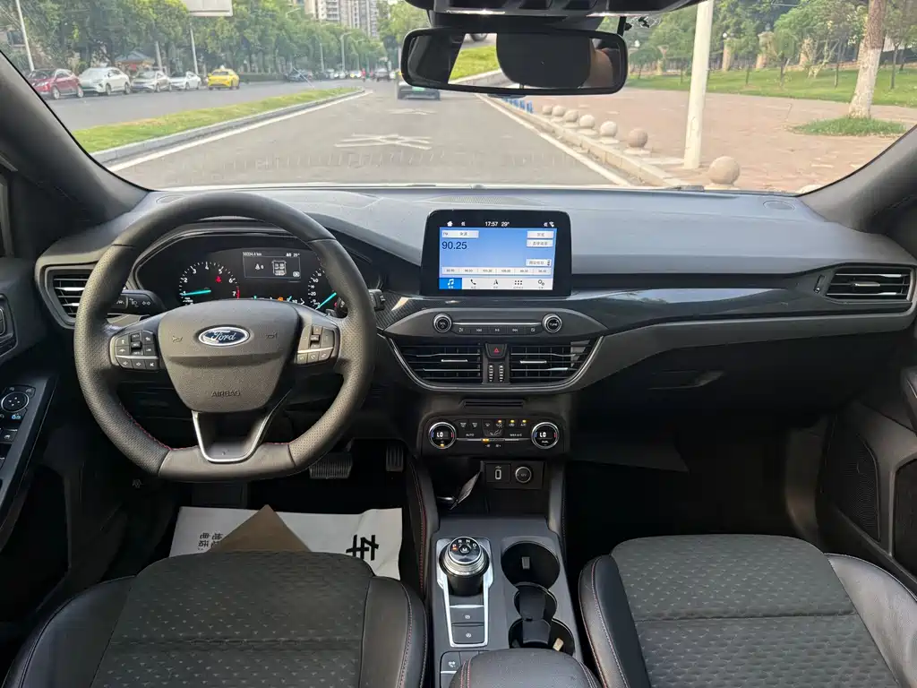 Ford Focus — миниатюра 13